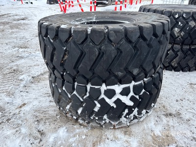 Quantity of (2) Triangle TB 516 23.5x25 Pneus (Unused)