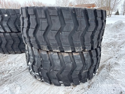 Quantity of (2) Triangle TL 568+ 33.25X29 Pneus (Unused)