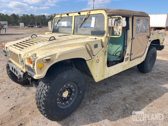 2007 AM General M1097R1 HMMWV 4 Door Soft Top w/Truck Body