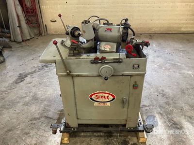 Sioux Tools 957 Valve Face Grinding Machine