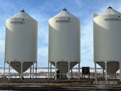 2015 Meridian GrainMax GM4000 Smooth Wall Hopper صومعة الحبوب