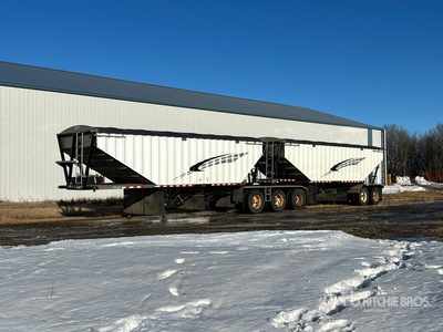 2009 Doepker Super B 28 ft Tri/A Super B-Train Lead Grain Trailer