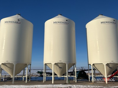 2010 Meridian GrainMax GM4000 Smooth Wall Hopper Grain Bin