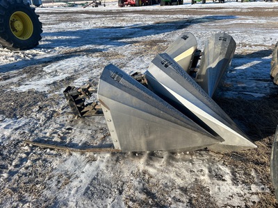 Quantity of (4) Tridekon Crop Dividers