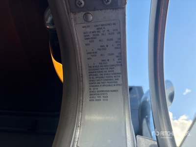 2020 Kenworth T800 8x4 Wywrotka Tri/A