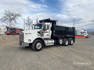 2020 Kenworth T800 8x4 Tri/A Dump Truck