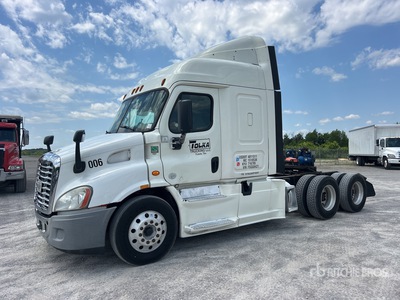 2015 Freightliner Cascadia 113 6x4 Cabina con cuccetta per trattore stradale