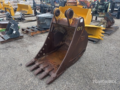 36 in Digging Excavator Bucket - Fits Cat 320