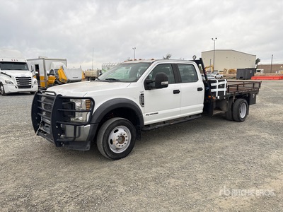 2018 Ford F-550 4x4 Crew Cab Autocarro cassone fisso