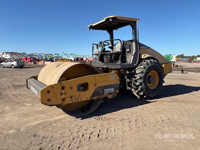 2015 Volvo SD115B Smooth Drum Compactor