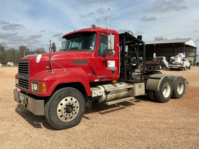 2004 Mack CH613 6x4 Winch Truck