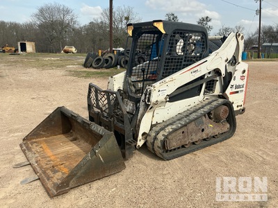 2015 Bobcat T590 لودر بجنزير