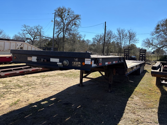 2013 Viking 44 ft Tri/A Single Drop Equipment Trailer