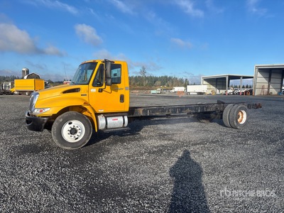 2014 International DuraStar 4x2 Cabina y chasis