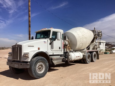 2005 Kenworth W900 6x4 Mixer Truck