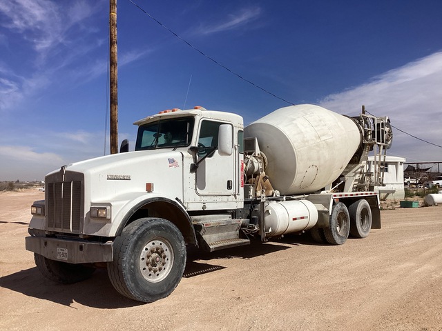 2005 Kenworth W900 8x4 Mixer Truck