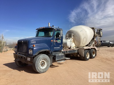 2005 International 5500i 6x4 Mixer Truck