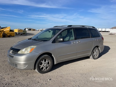 2005 Toyota Sienna Fourgonnette de passagers