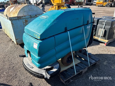 Tennant 5680 Walk-Behind Electric Fregadora de Suelos