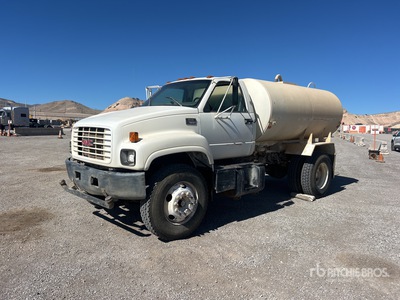 1999 GMC C7500 2000 gal 4x2 Water Truck