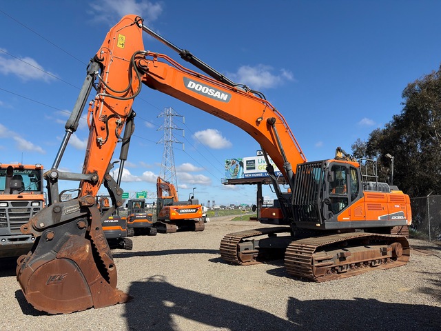 2019 (unverified) Doosan DX350LC-5 Tracked Excavator