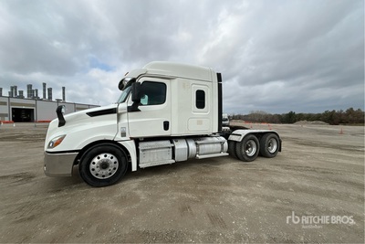 2020 Freightliner Cascadia 126 6x4 T/A Sleeper Truck Tractor