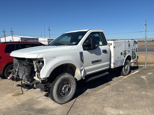 2019 Ford F-250 XL 4x4 Utility Truck (Inoperable)