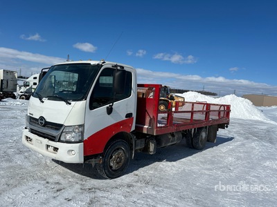 2015 Hino 195 4x2 COE Flatbed Truck