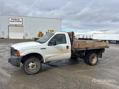 2006 Ford F-350 4x2 フラットベッドダンプトラック