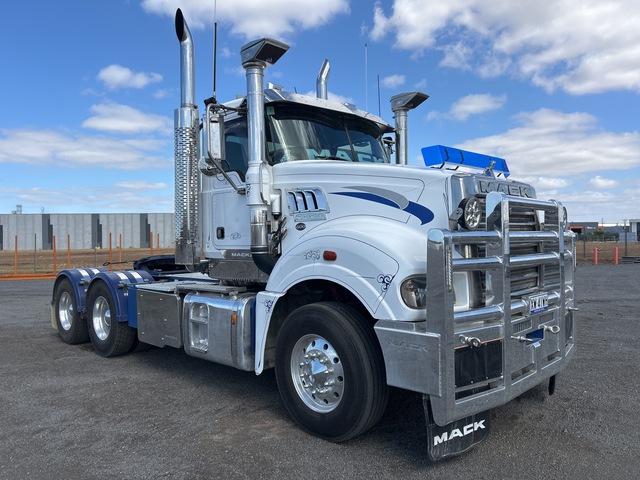 2016 Mack CLXT Super-Liner 6x4 Day Cab Prime Mover