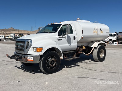 2005 Ford F-750 XL 2000 gal 4x2 Wassertank-Lkw