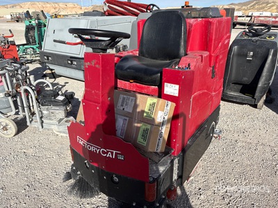 Factory Cat GTR V2 Ride-On Electric Balayeuse