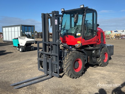 2024 Powertek PT-35A 4x4 Chariot élévateur tout terrain (Unused)