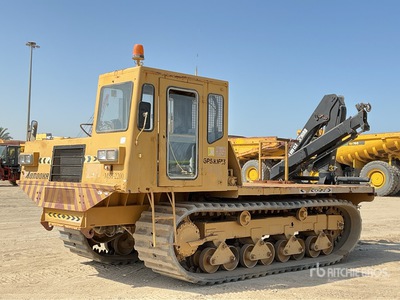 Morooka MST-2200 Rotating Crawler Carrier