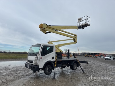 2015 Co.Me.T 76FT00003 20 m on Renault Maxity 120Dxi Bucket Truck