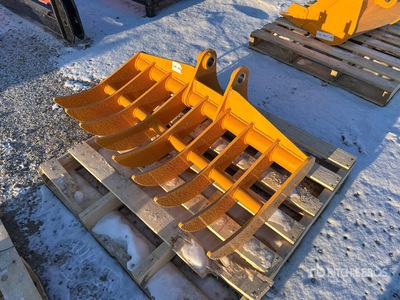 2026 GIYI 44 in Fit to cat 305 مشط الحفارة (Unused)