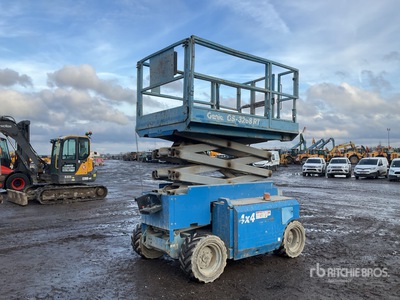 2004 Genie GS-3268 4x4 Diesel Ascenseur à ciseaux