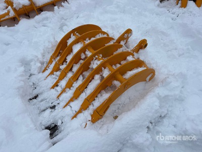 2026 GIYI 32 in Excavator Rake - Fits Cat 305 (Unused)