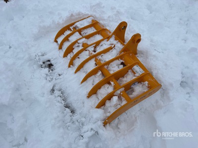 2026 GIYI 44 in Excavator Rake - Fits Cat 305 (Unused)