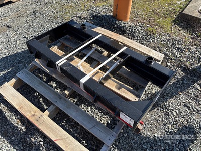 2026 GIYI GY-BF47 48 in Skid Steer Bale Spear (Unused)