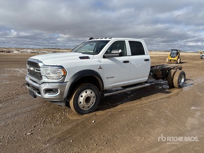 2019 Ram 5500 4x4 Crew Cab الكابينة والهيكل