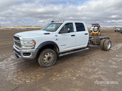2019 Ram 5500 4x4 Crew Cab الكابينة والهيكل