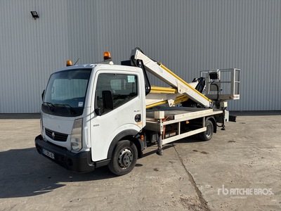 2013 Multitel MX250 25 m on 2013 Renault Maxity 120DXi Camion Nacelle Bucket Truck