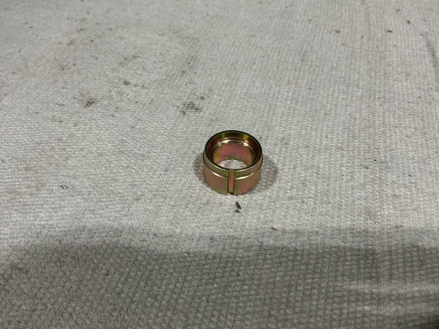 (607) Hi-Shear 7-311122601-7 Sleeve Bushings