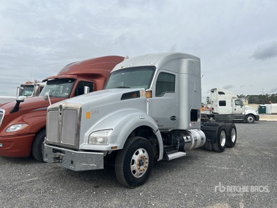 2016 Kenworth T880 6x4 Cabina con cuccetta per trattore stradale (Inoperable)