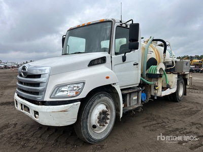 2016 Hino 268 4x2 Vacuum Tanker Truck