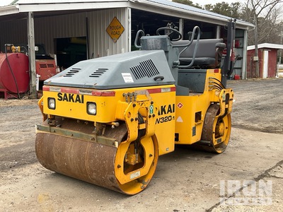 Sakai SW320-1 Dubbele trommelwals