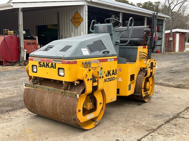 Sakai SW320-1 Double Drum Roller