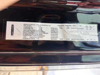 2017 Freightliner Cascadia 113 Ciągnik siodłowy z kabiną dzienną S/A