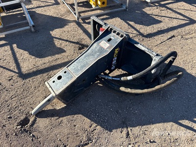 Stanley MB5570SB Rompedor para minicargadora